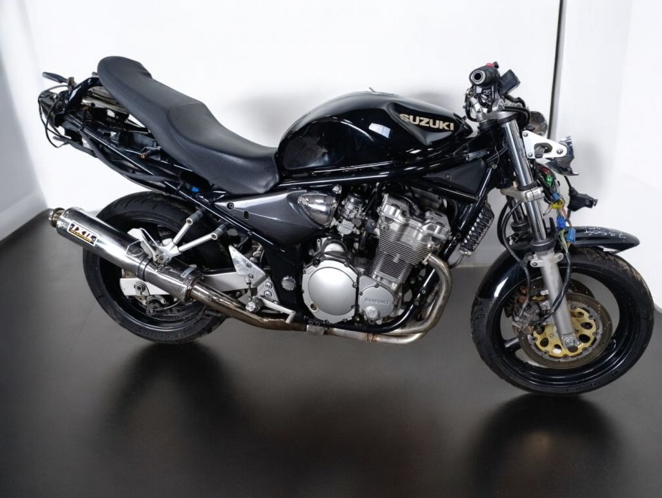 SUZUKI GSF 650 N BANDIT 4