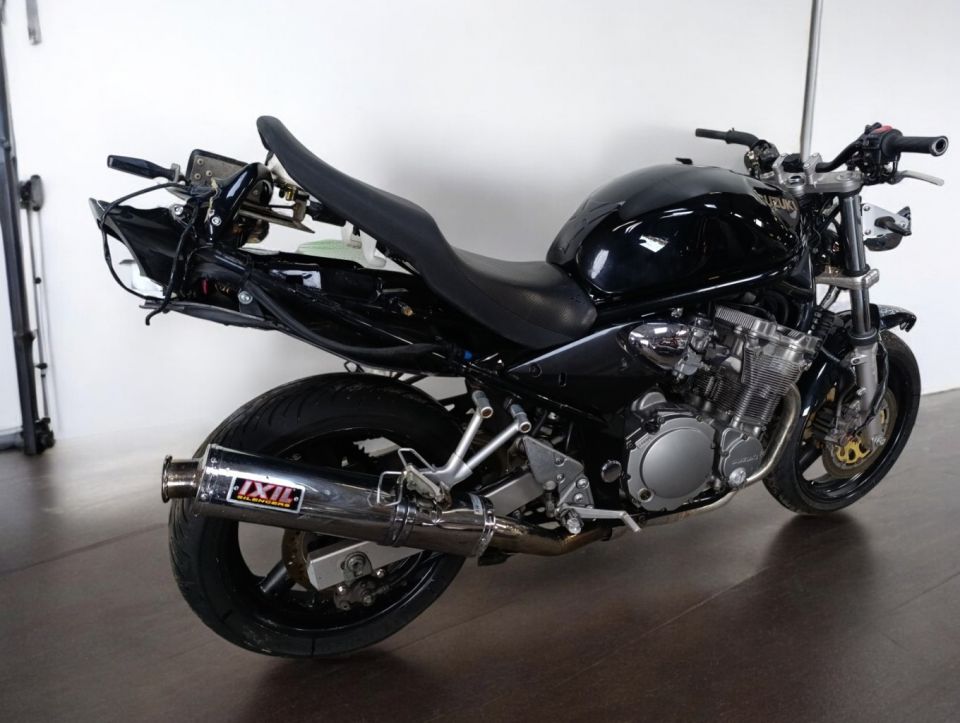 SUZUKI GSF 650 N BANDIT 4