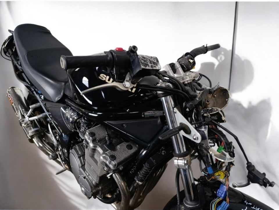 SUZUKI GSF 650 N BANDIT 4