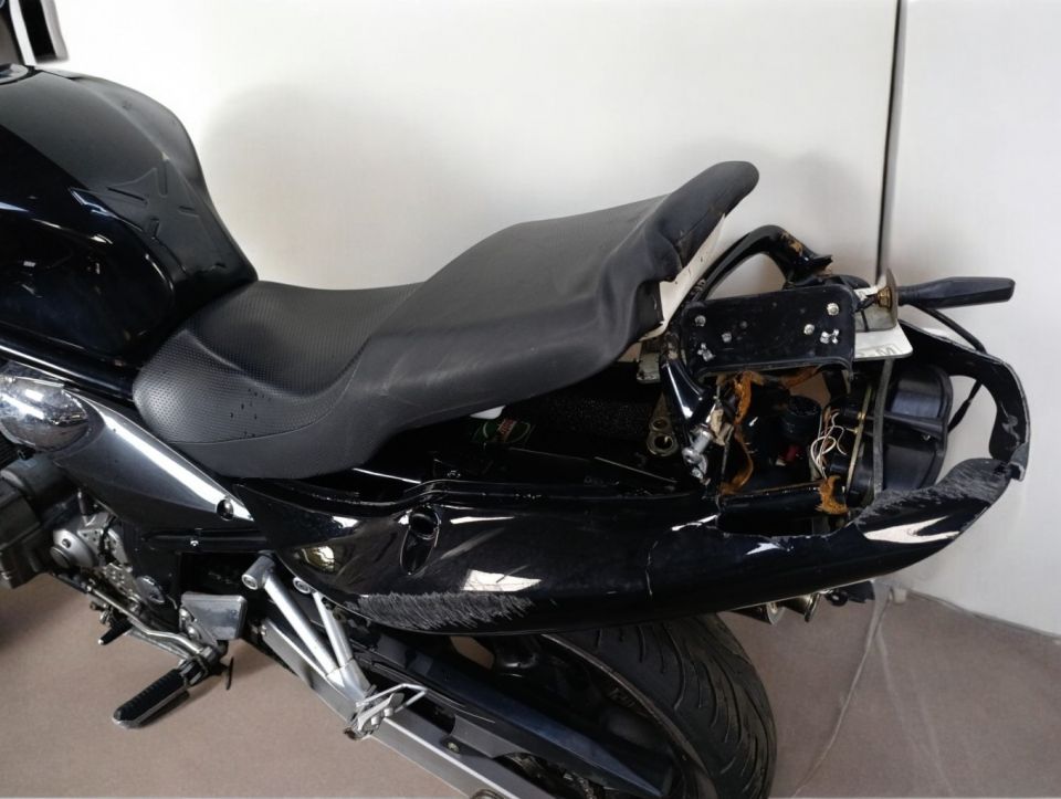 SUZUKI GSF 650 N BANDIT 4