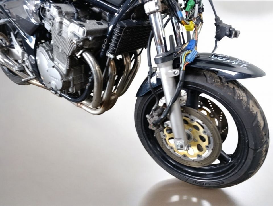 SUZUKI GSF 650 N BANDIT 4