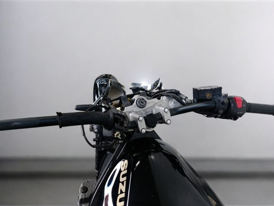 SUZUKI GSF 650 N BANDIT 4