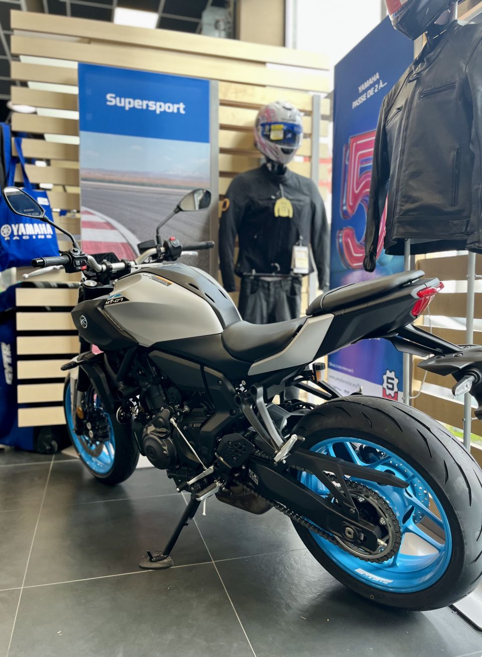 YAMAHA MT-07 (47.5CV) 4