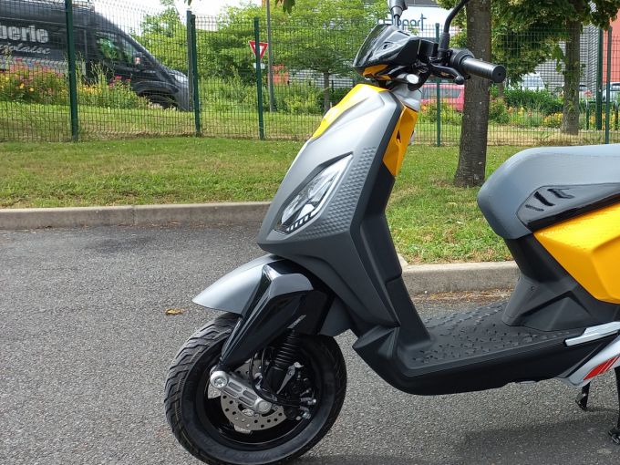 PIAGGIO 1 ACTIVE 4