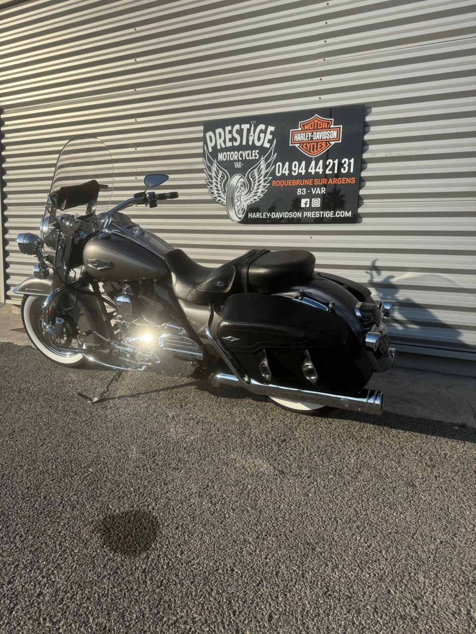HARLEY-DAVIDSON TOURING ROAD KING 1690 CLASSIC 4