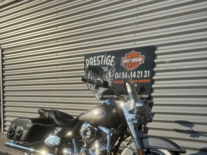 HARLEY-DAVIDSON TOURING ROAD KING 1690 CLASSIC 4