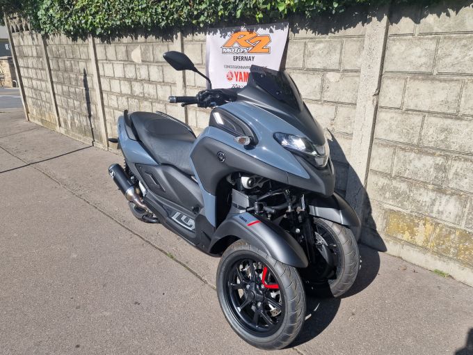YAMAHA TRICITY 300 4