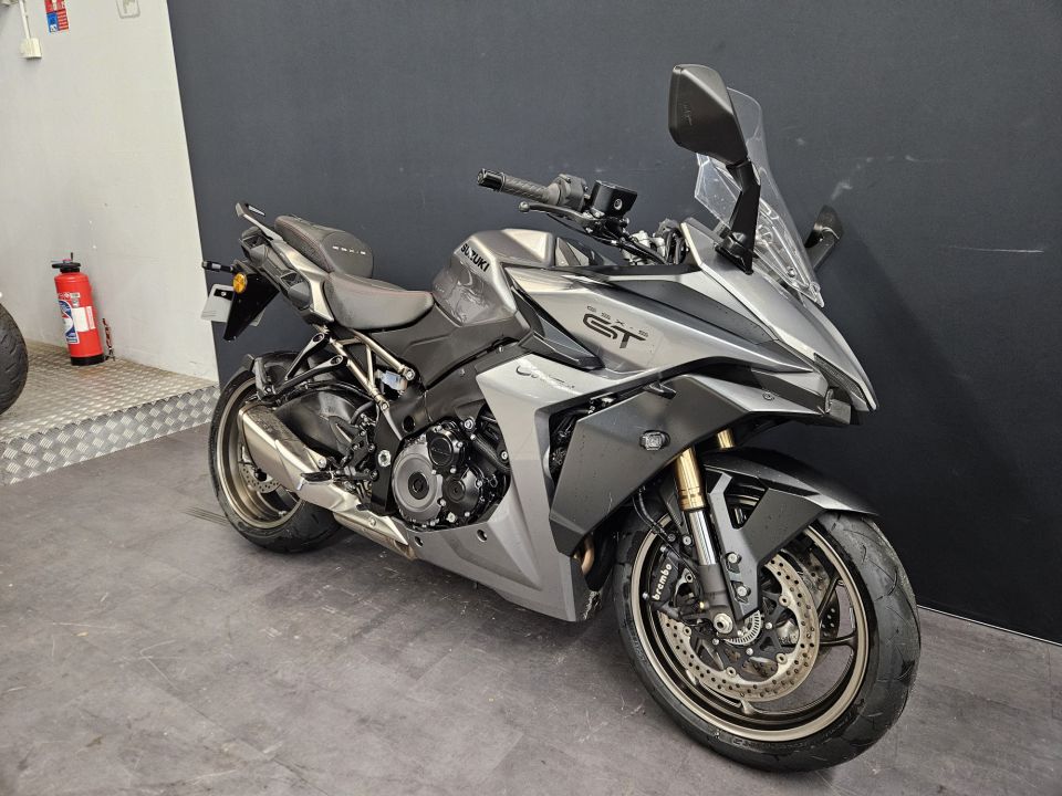 SUZUKI GSX-S 1000 GT 4
