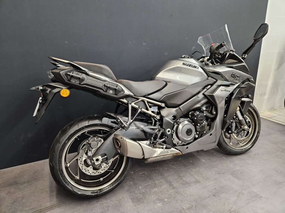 SUZUKI GSX-S 1000 GT 4