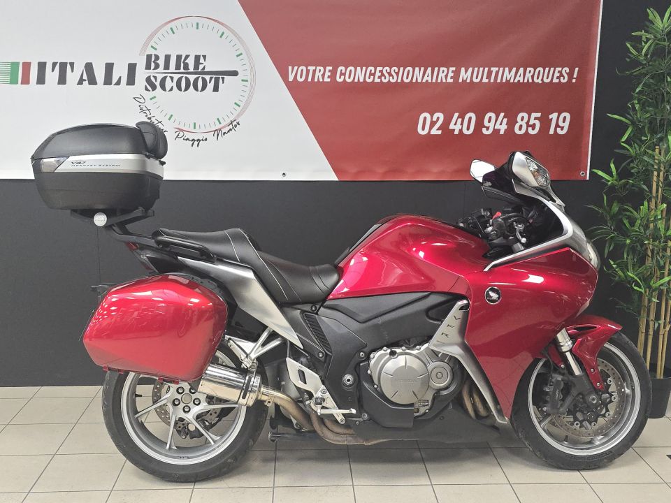 HONDA VFR 1200 F 4