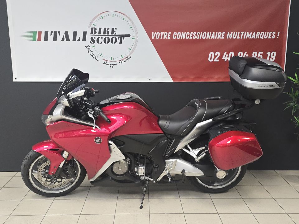 HONDA VFR 1200 F 4