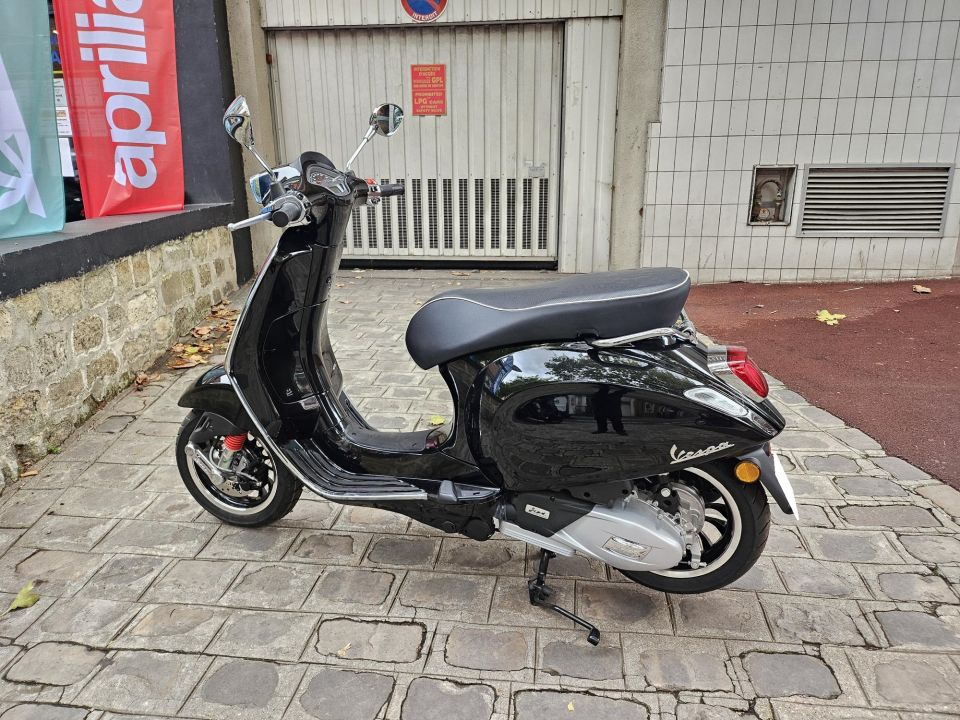 VESPA SPRINT 125 4