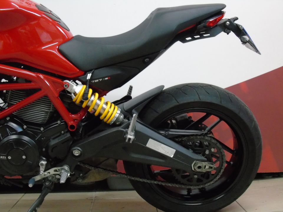 DUCATI MONSTER 797 ABS 4