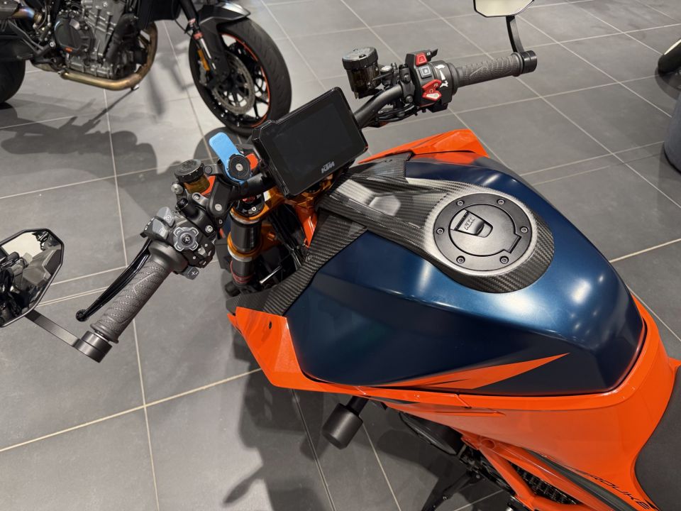 KTM 1290 SUPER DUKE R 4