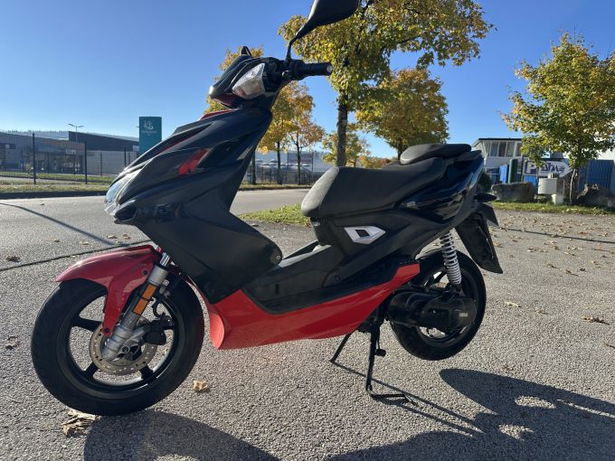YAMAHA AEROX 50 4