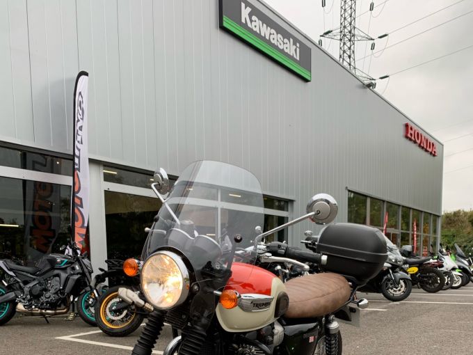 TRIUMPH BONNEVILLE T100 900 4