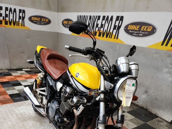 YAMAHA XJR 1300 SP 4