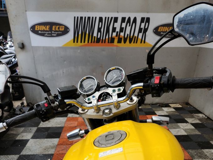 YAMAHA XJR 1300 SP 4