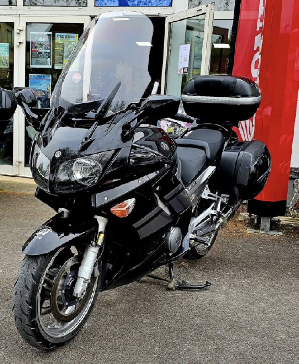 YAMAHA FJR 1300 4