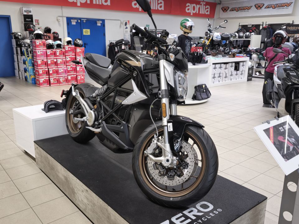 ZERO MOTORCYCLES SR/F 4