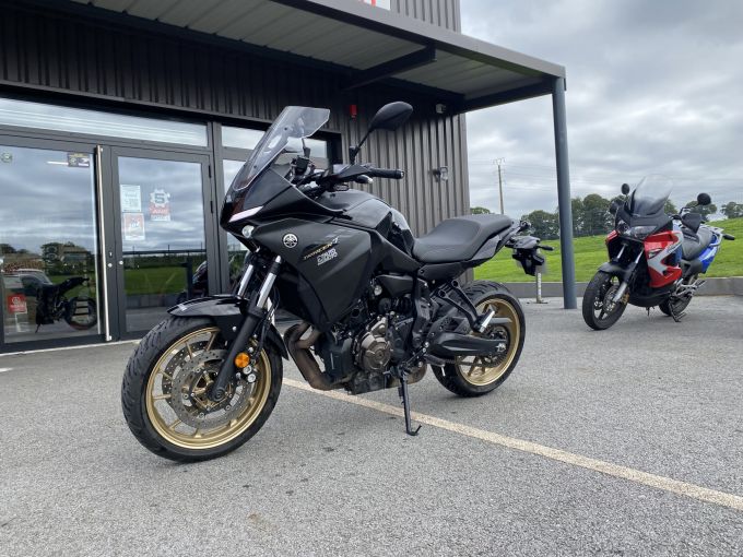 YAMAHA TRACER 7 4