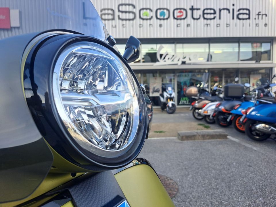 VESPA GTS 300 4