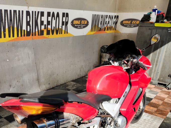 HONDA VFR 800 VTEC 4