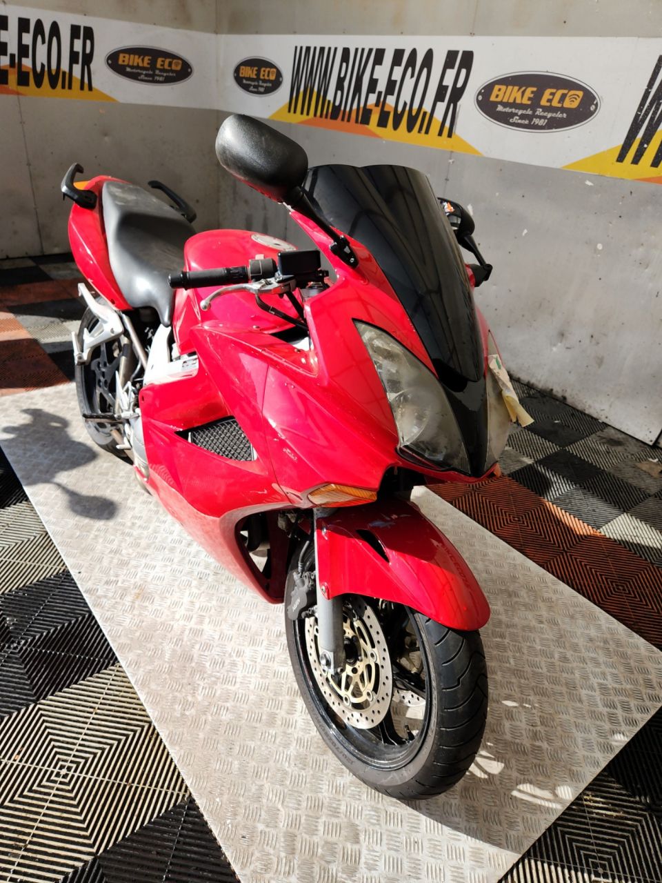 HONDA VFR 800 VTEC 4