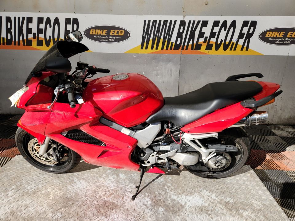 HONDA VFR 800 VTEC 4