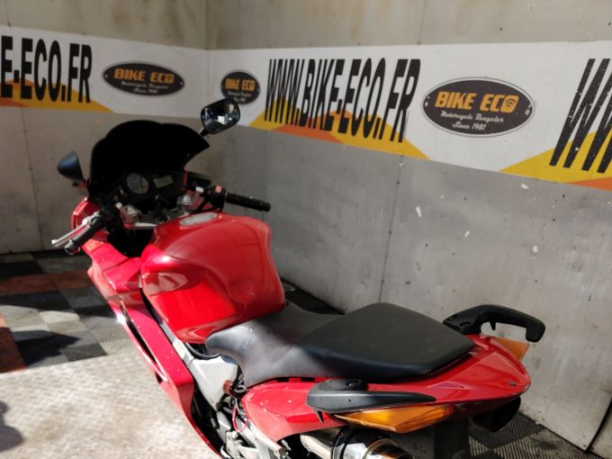 HONDA VFR 800 VTEC 4