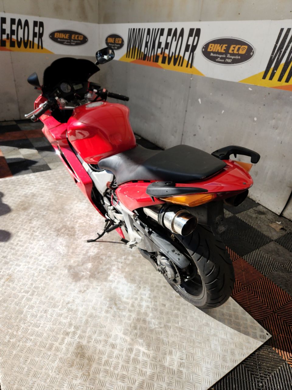 HONDA VFR 800 VTEC 4