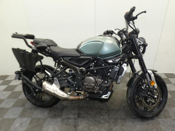VOGE 300 4