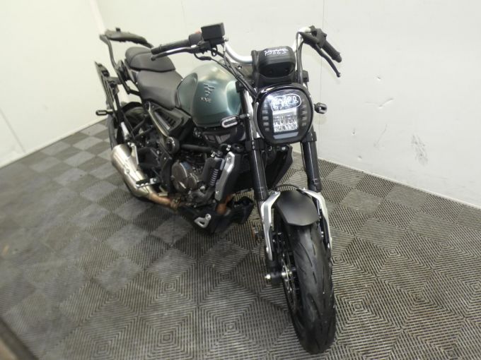 VOGE 300 4