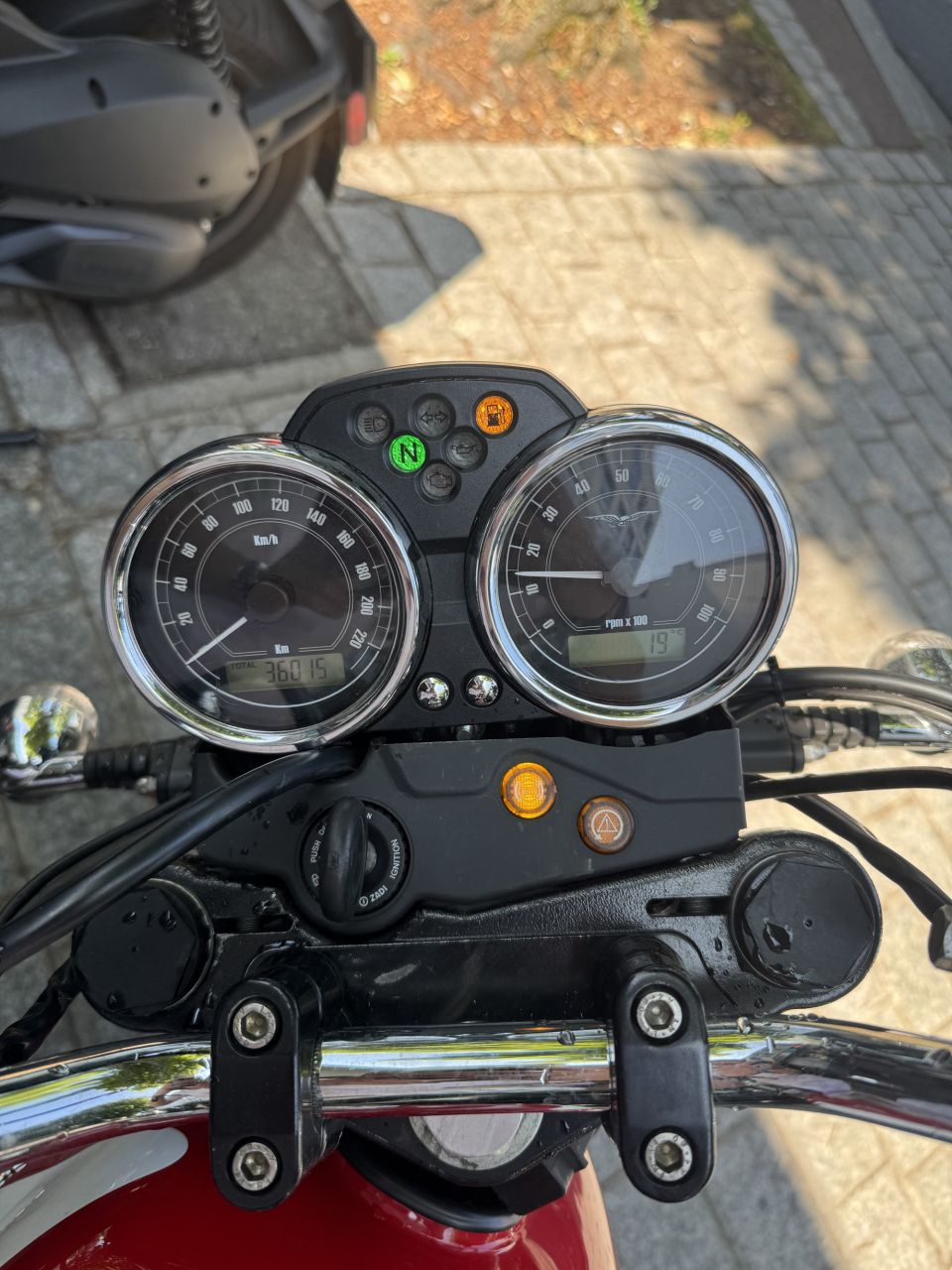 MOTO GUZZI V7 II SPECIAL 4