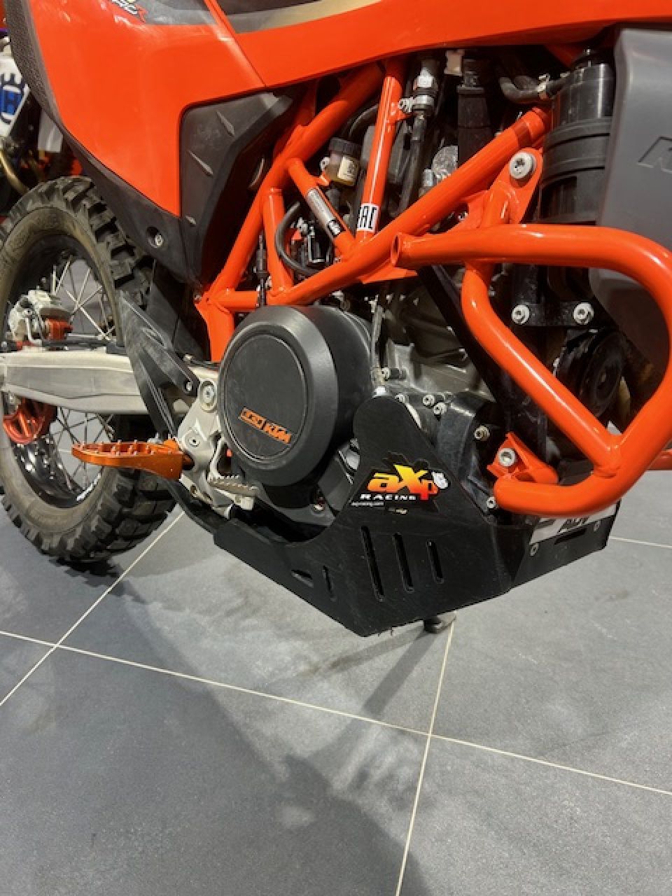 KTM 690 ENDURO R 4