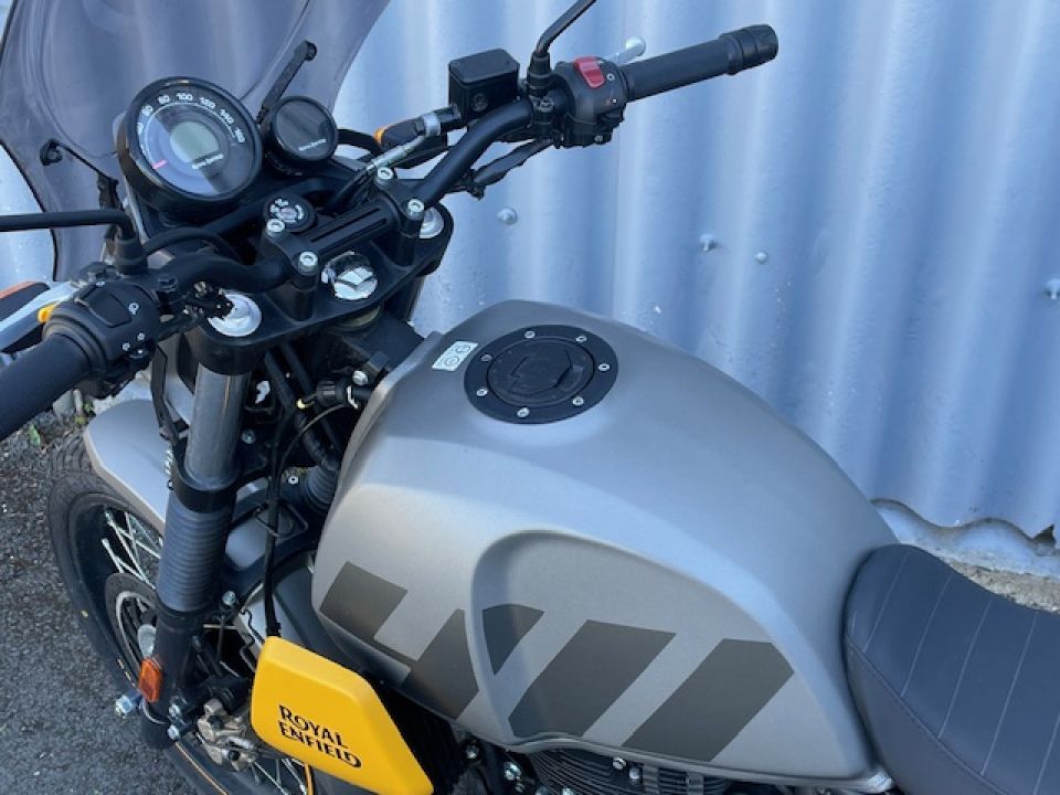 ROYAL ENFIELD SCRAM 411 4