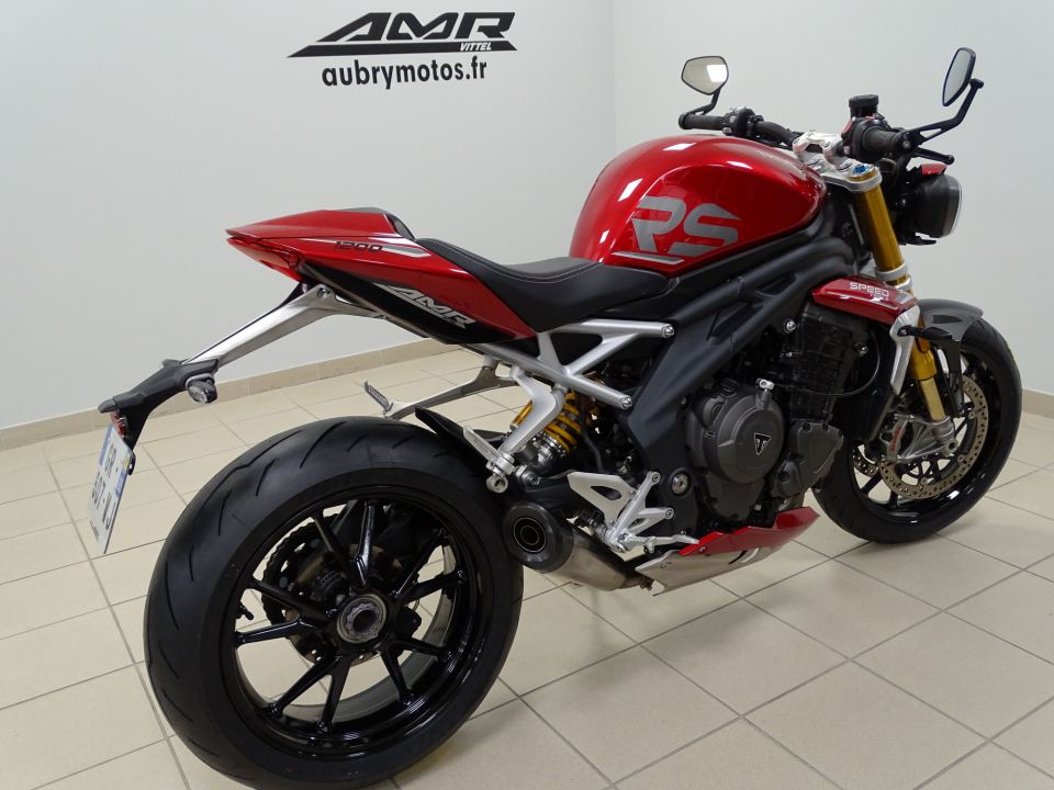 TRIUMPH SPEED TRIPLE 1200 RS 4