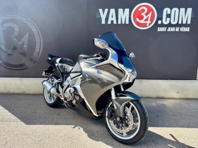 HONDA VFR 1200 F 4