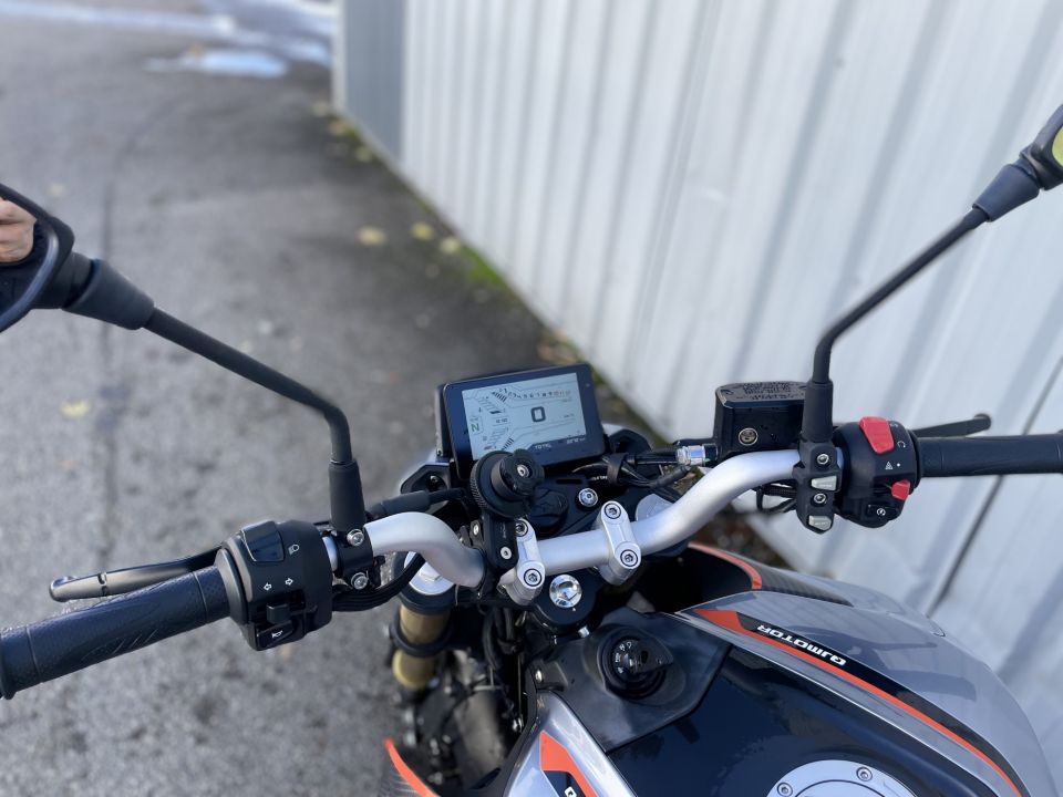 QJ MOTOR SRK 125 S 4