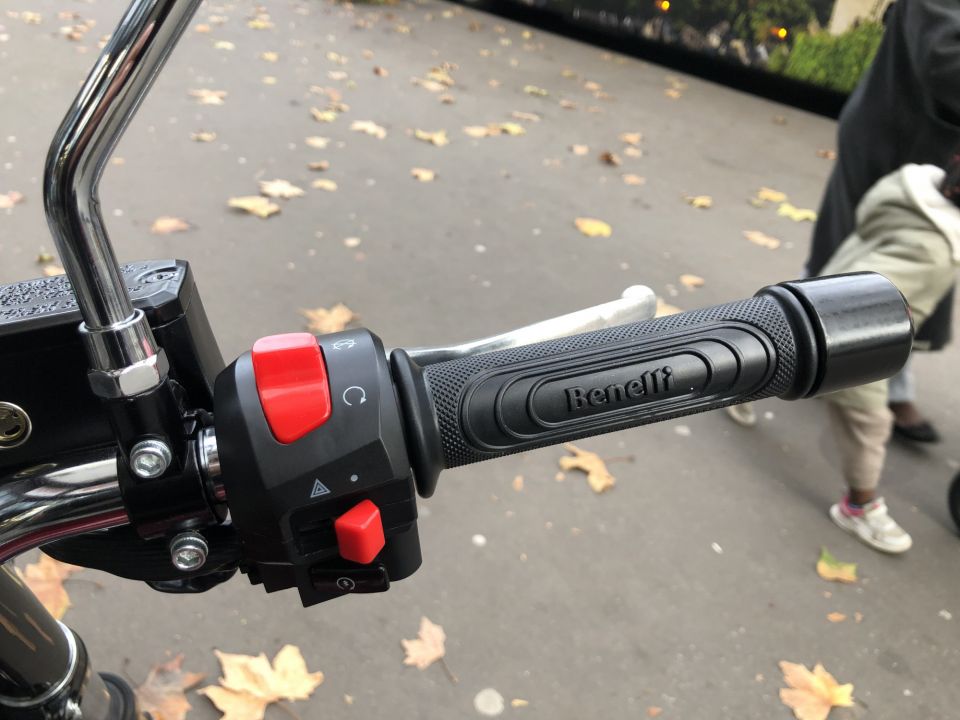 BENELLI IMPERIAL 400 4