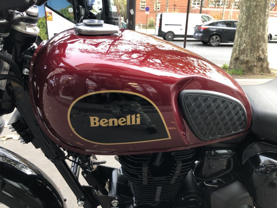 BENELLI IMPERIAL 400 4