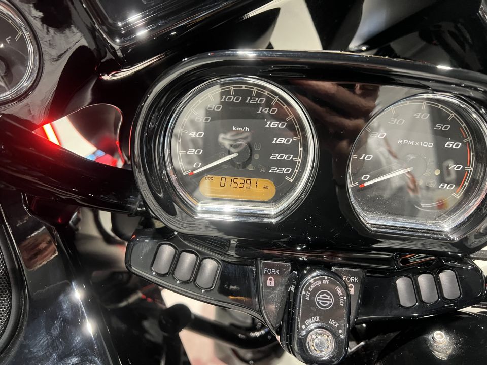 HARLEY-DAVIDSON TOURING ROAD GLIDE 1923 ST 4