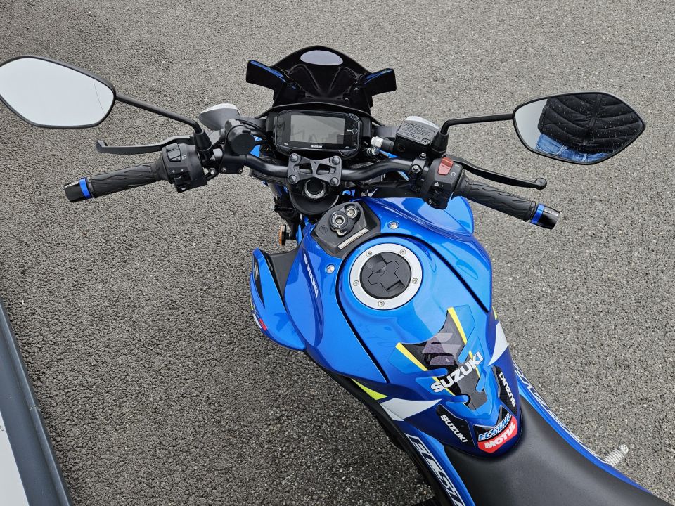 SUZUKI GSX-S 125 ABS 4