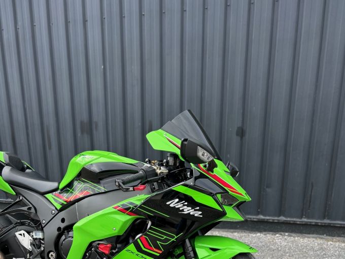 KAWASAKI ZX-10R 4
