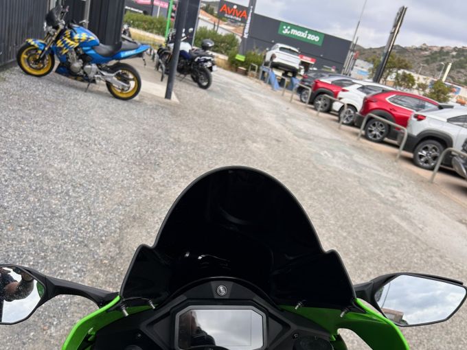 KAWASAKI ZX-10R 4