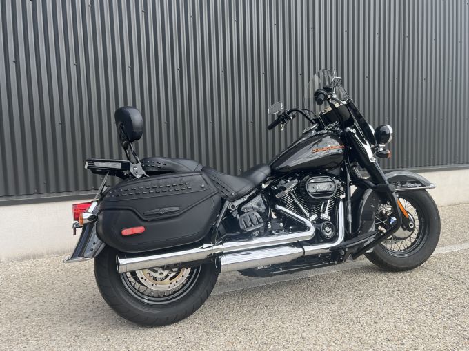 HARLEY-DAVIDSON SOFTAIL HERITAGE 1868 4