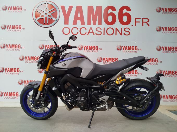 YAMAHA MT-09 SP 4