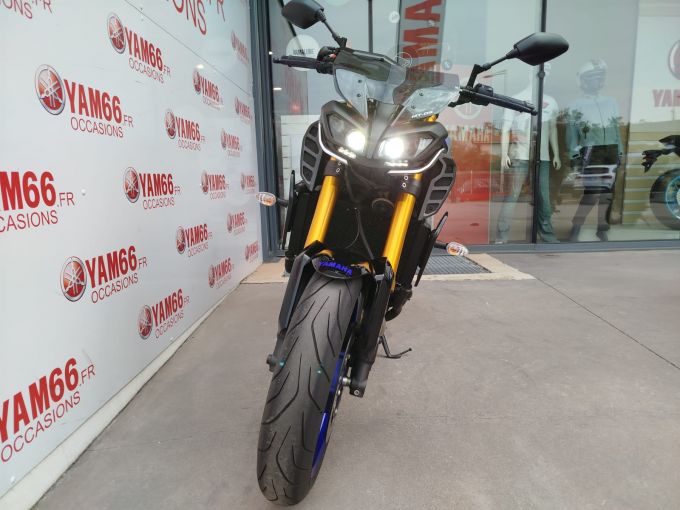 YAMAHA MT-09 SP 4