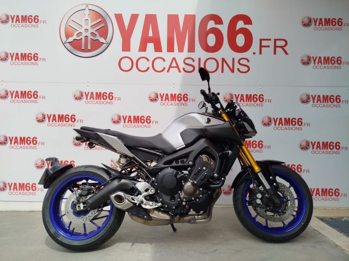 YAMAHA MT-09 SP 4