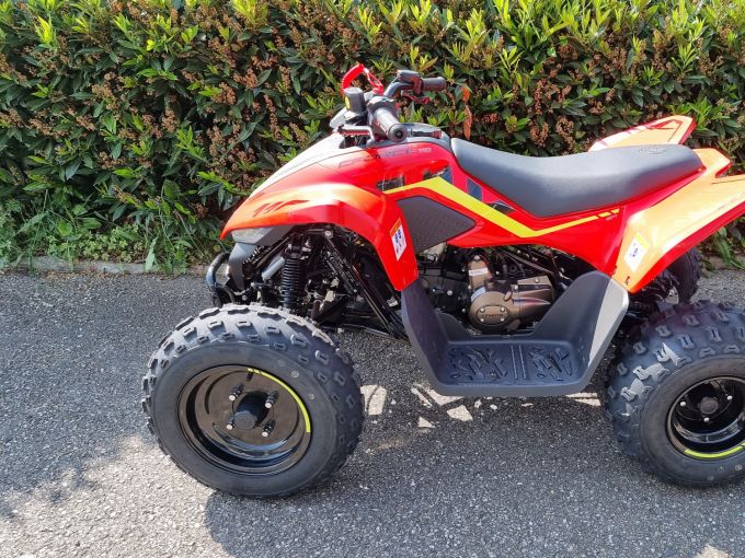 CF MOTO CFORCE 4